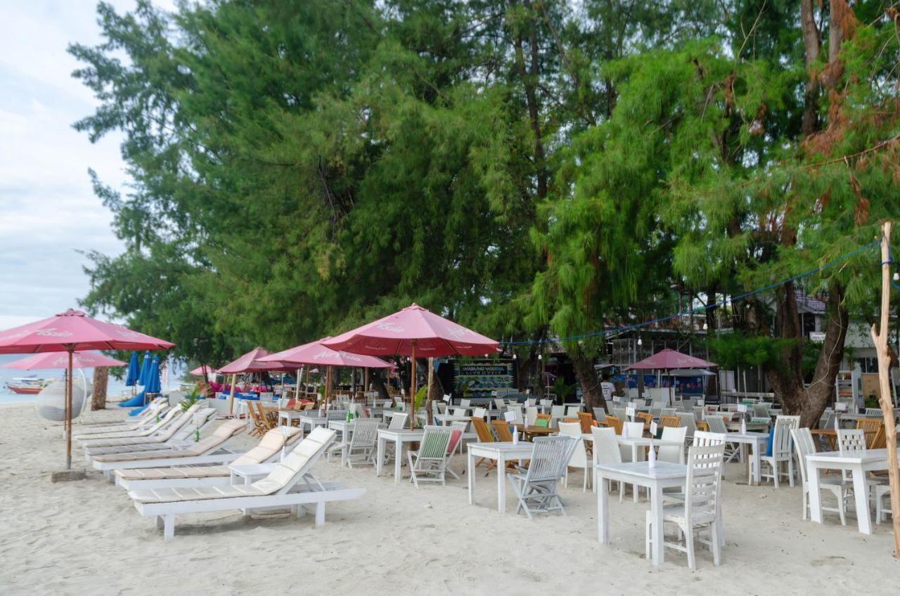 Warna Beach Hotel 吉利特拉旺安 外观 照片